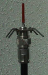 Antenne gemonteerd op N-type kabel.