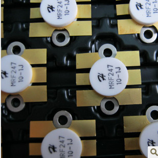 RF-teho transistori MRF247