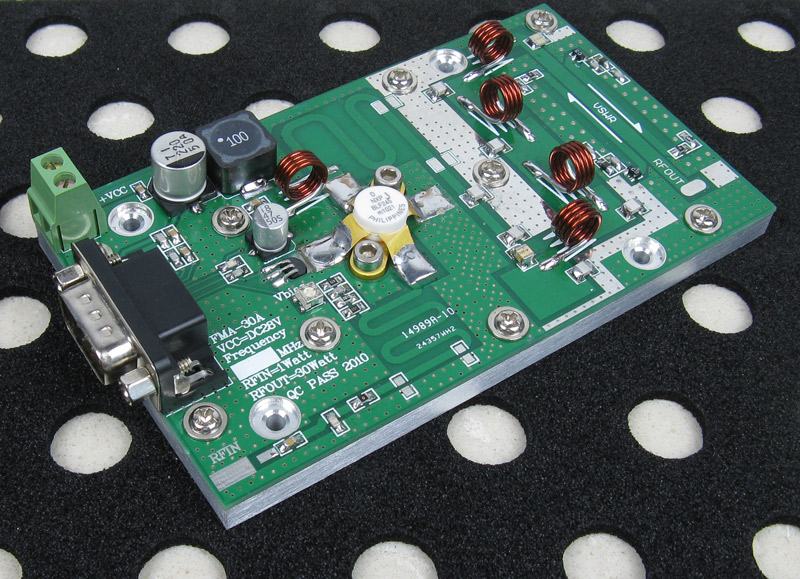 FMUSER RFU-30A 30W FM RF Power Amplifier Module Παλέτα 87MHz-108MHz εισόδου 1W εξόδου 30W