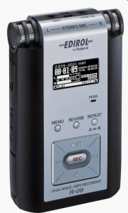 Roland EDLROL R-09SD թվային ձայնագրման հարցազրույցներ բաժնից մեքենա