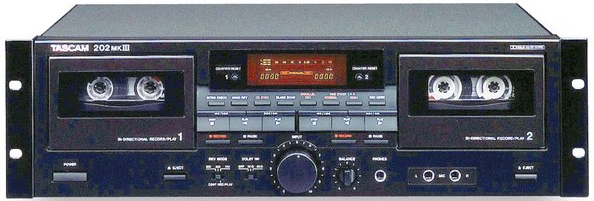 TASCAM 202MK3 zabilježio double-double deck (Relay reprodukcija kazeta u ulaznu snimanje mikrofonom)