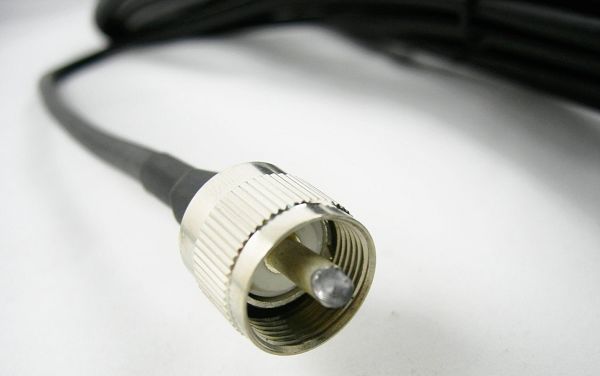 cable coaxial con conectores