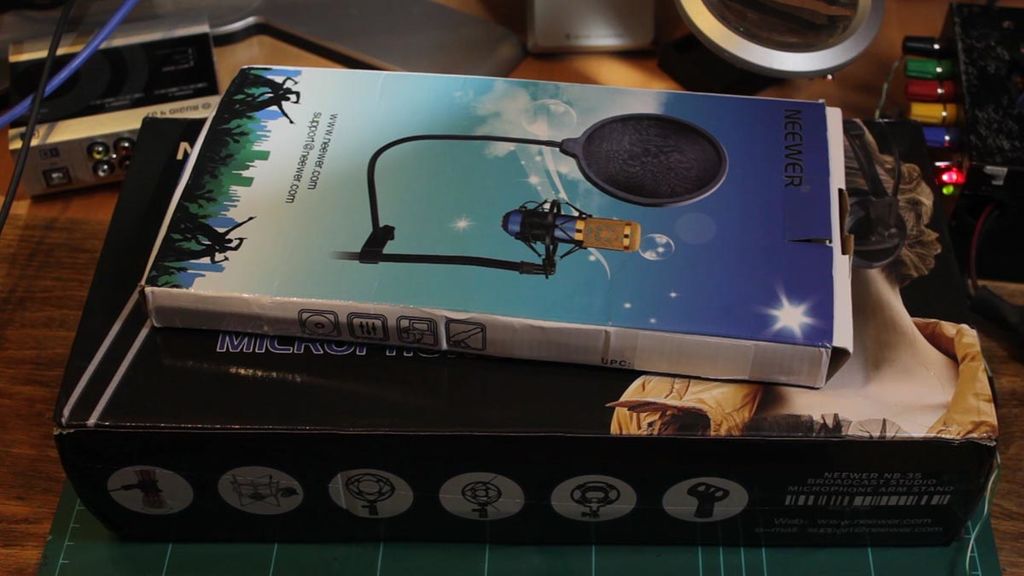 How to set up the microphone stand